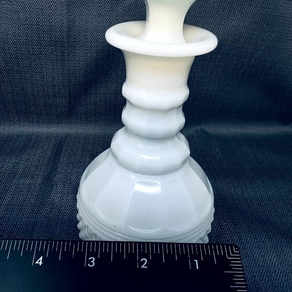 Vintage Cambridge Mount Vernon White Milk Glass Alcohol Decanter Bottle Decor - Picture 4 of 12